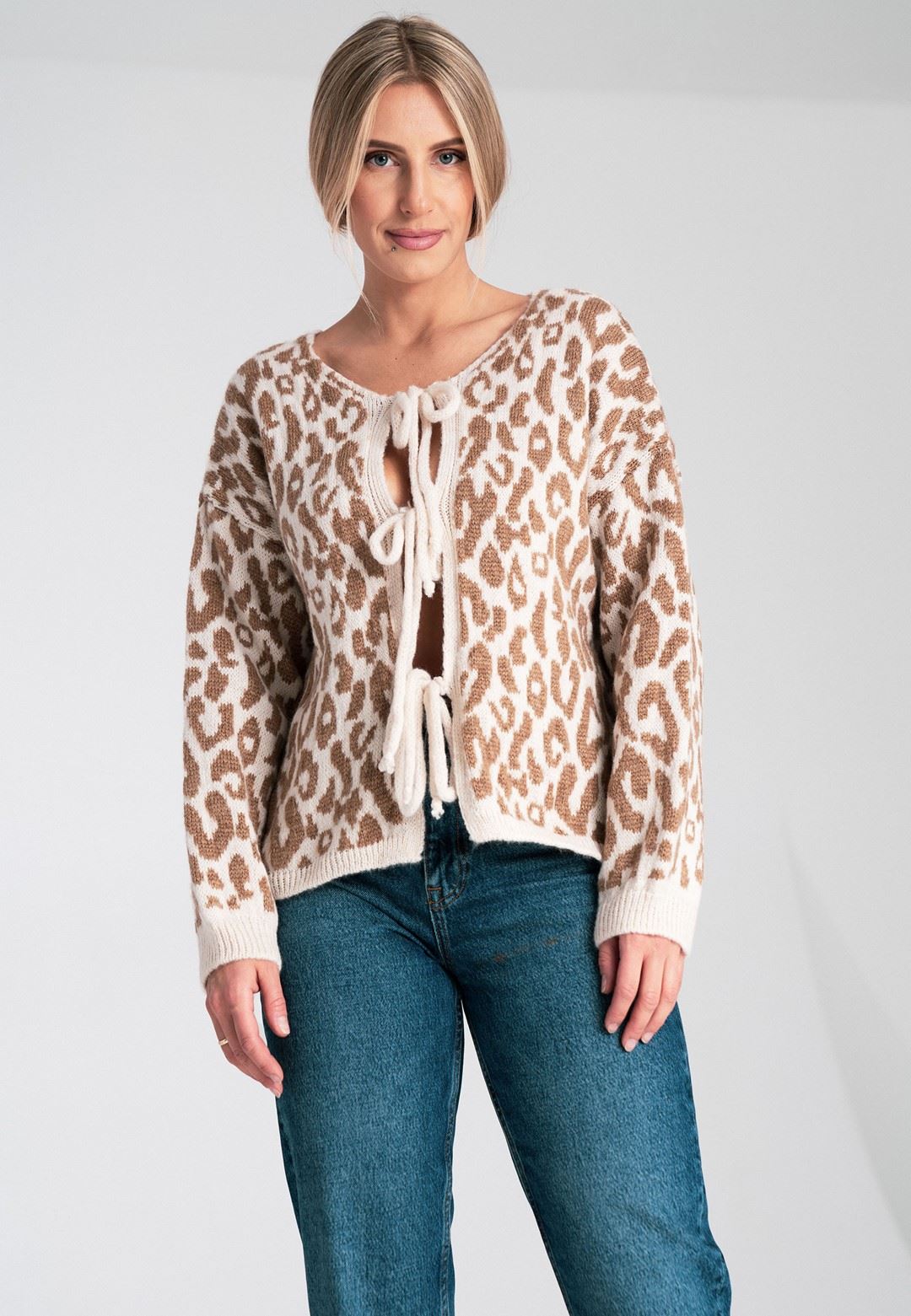 Sweater M1094 White-Beige Oversized